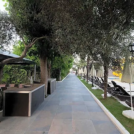 Grand Derin Hotel 4*