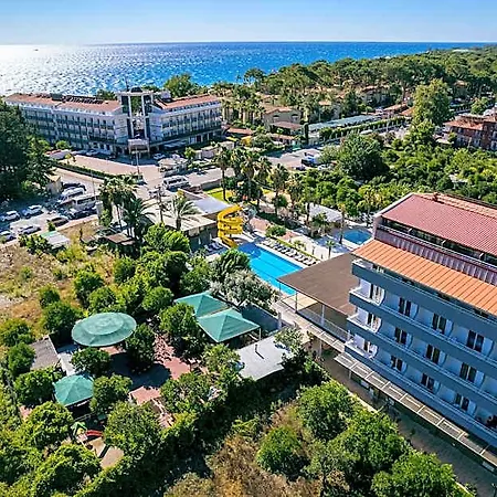 Grand Derin Hotel 4*